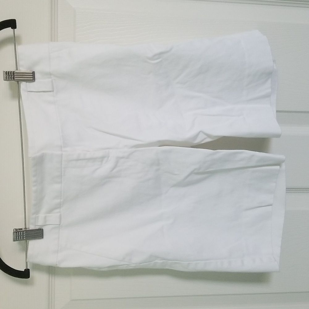 The Limited White Bermuda Shorts Size: 4